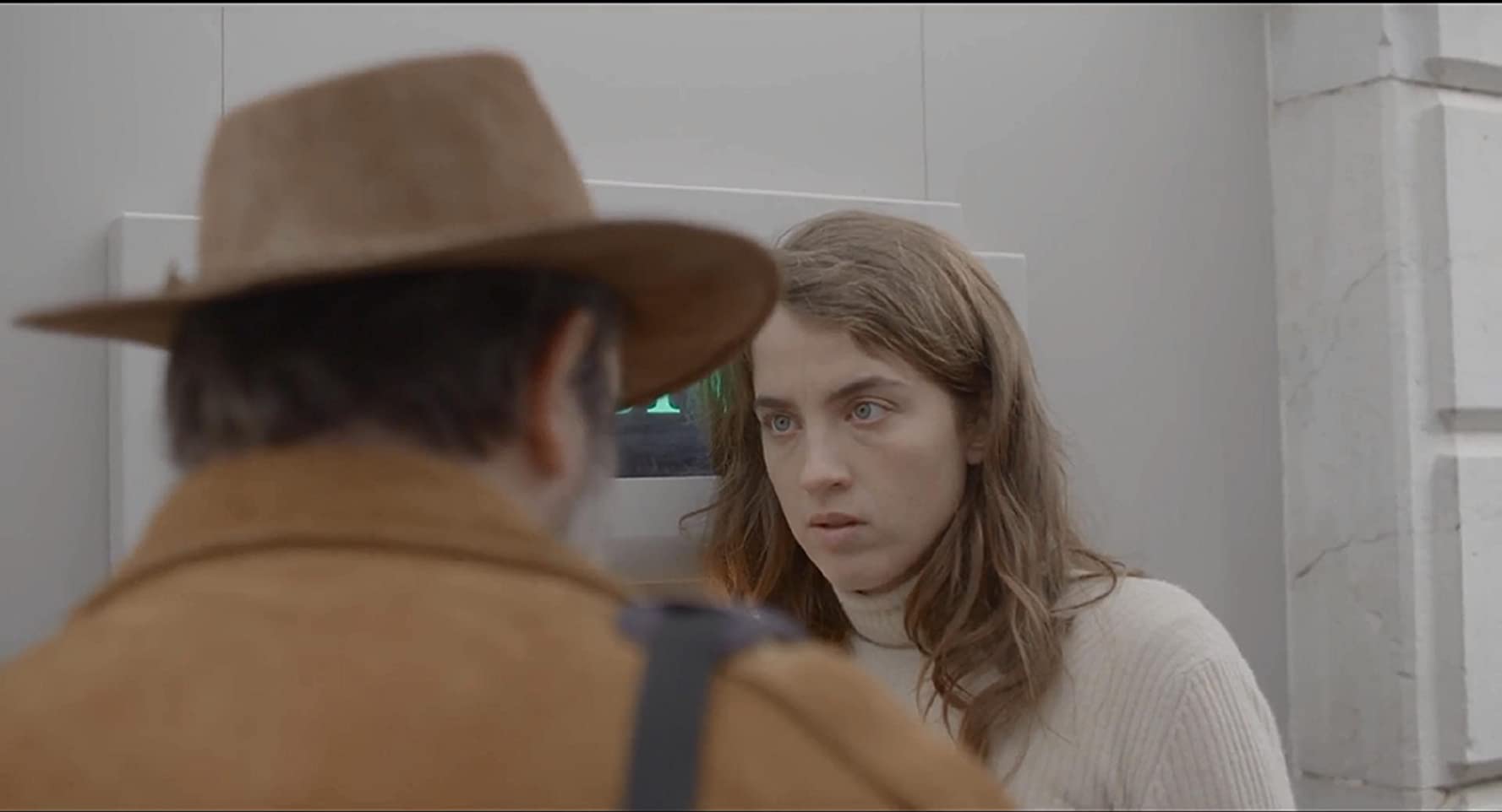 Cec La Chaqueta De Piel De Ciervo Le Daim Deerskin Estreno En Movistar En Vose De La Pelicula De Quentin Dupieux Inedita En Espana Con Jean Dujardin The Artist En El